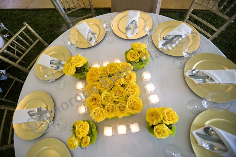 Wedding table yellow flower decoration